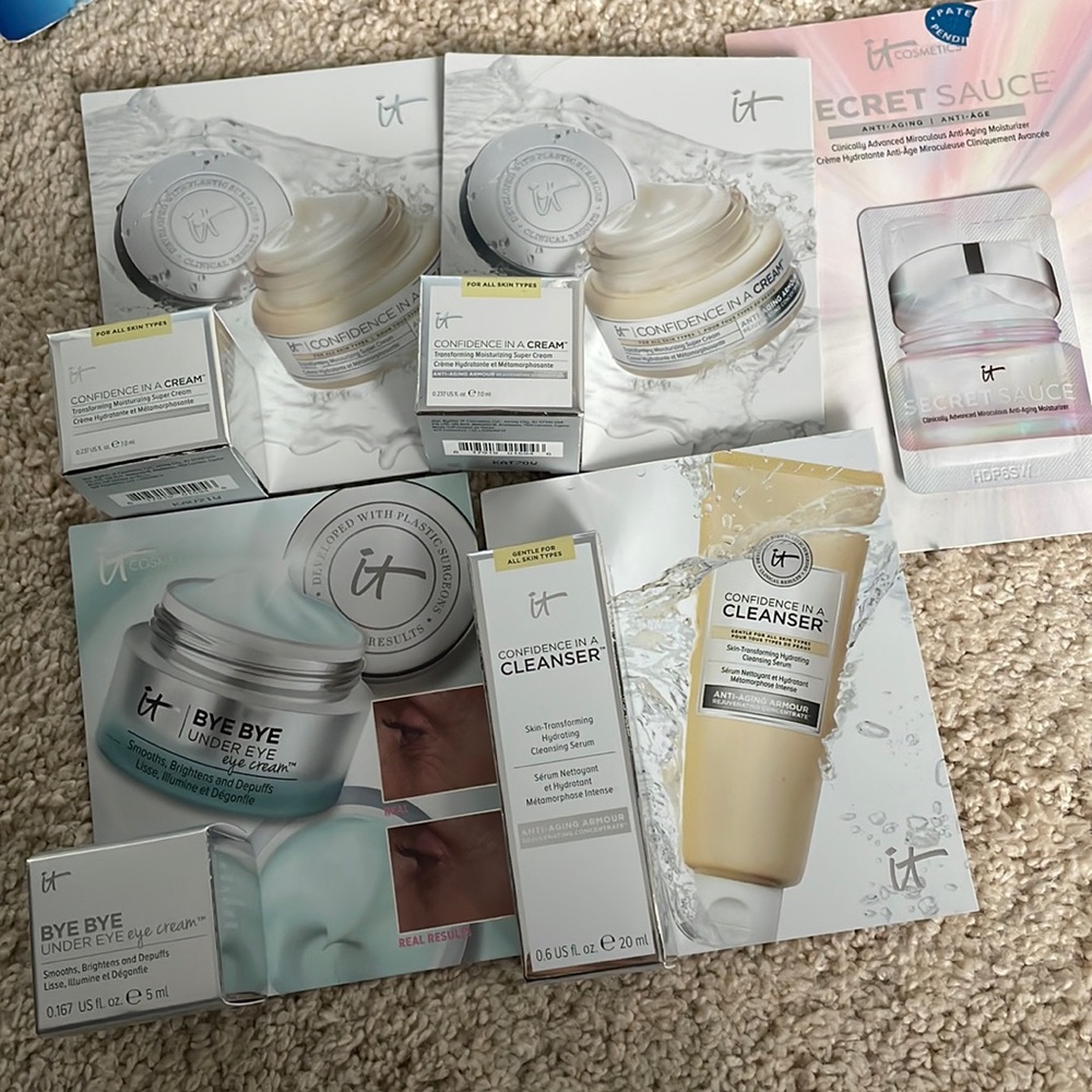 It cosmetics deluxe samples